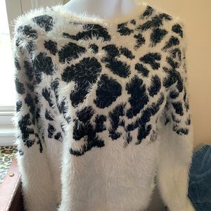 Forever 21 fuzzy Animal print Sweater